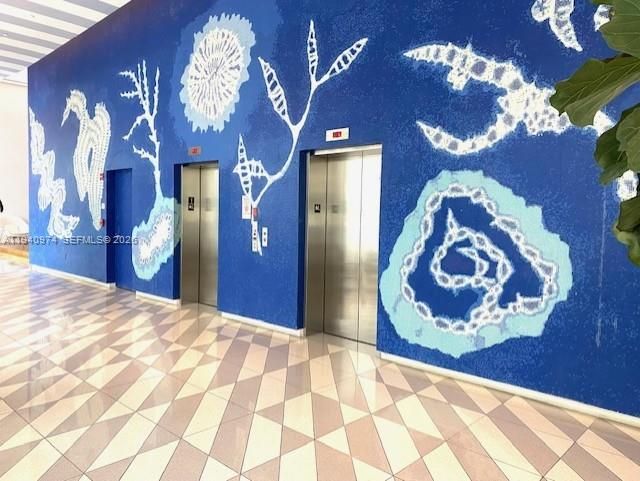 На продажу: $2,925,000 (3 спален, 3 ванн, 2356 Квадратных фут)