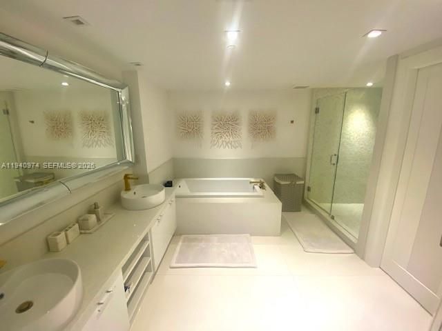 На продажу: $2,925,000 (3 спален, 3 ванн, 2356 Квадратных фут)