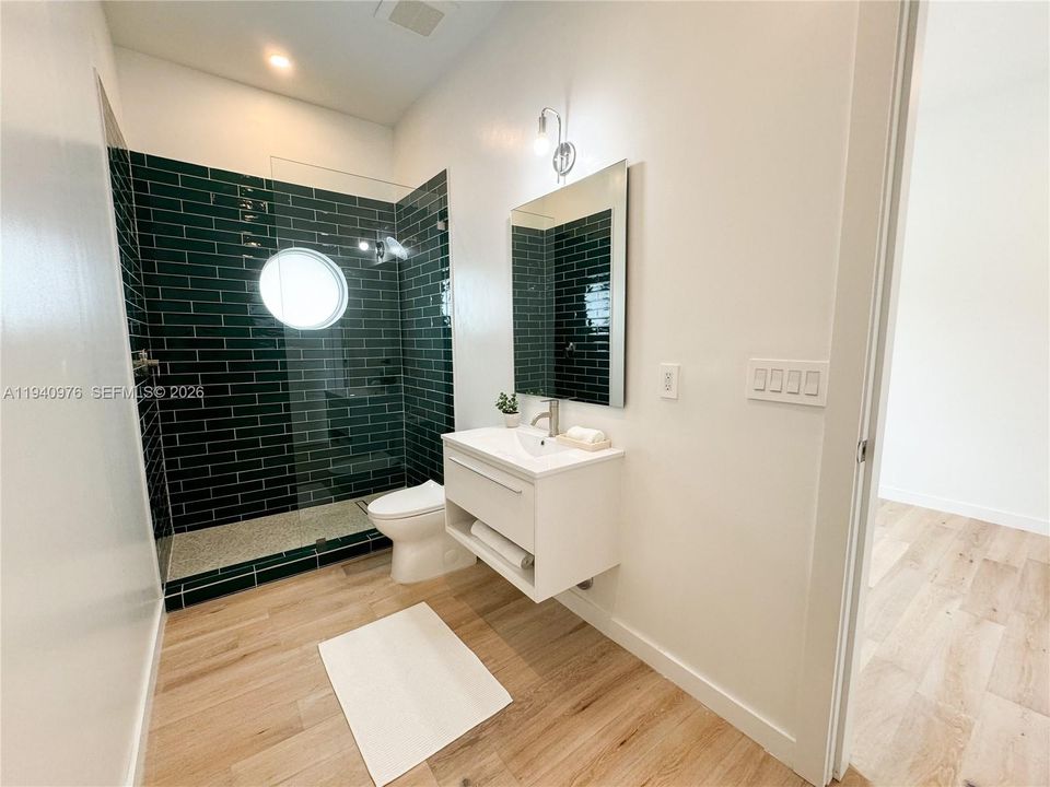 For Rent: $9,900 (4 beds, 4 baths, 3693 Square Feet)