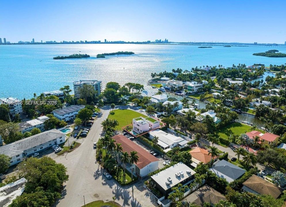 For Rent: $9,900 (4 beds, 4 baths, 3693 Square Feet)