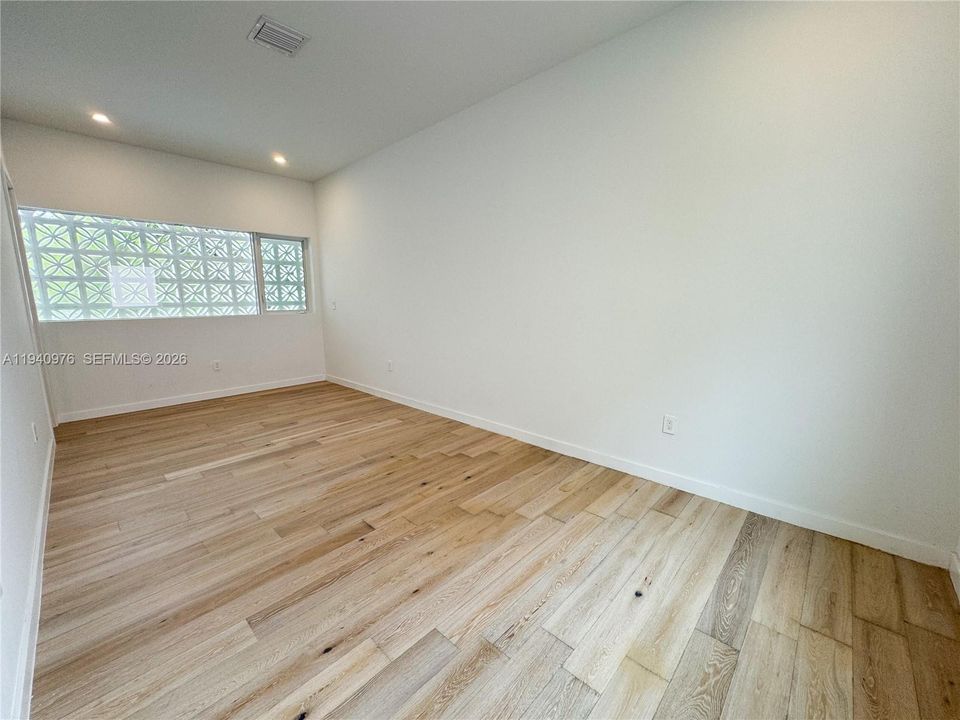 For Rent: $9,900 (4 beds, 4 baths, 3693 Square Feet)