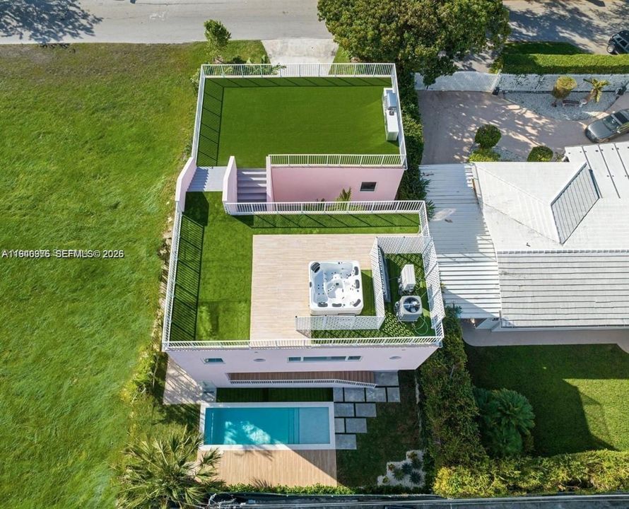 For Rent: $9,900 (4 beds, 4 baths, 3693 Square Feet)