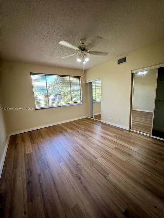 For Rent: $2,050 (2 beds, 2 baths, 1110 Square Feet)