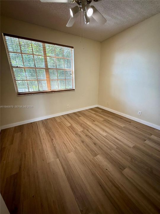 For Rent: $2,050 (2 beds, 2 baths, 1110 Square Feet)