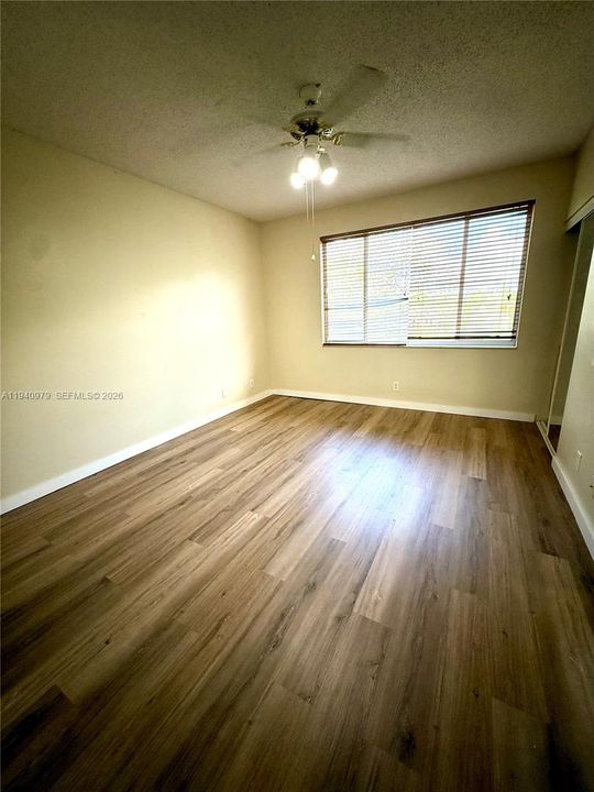For Rent: $2,050 (2 beds, 2 baths, 1110 Square Feet)