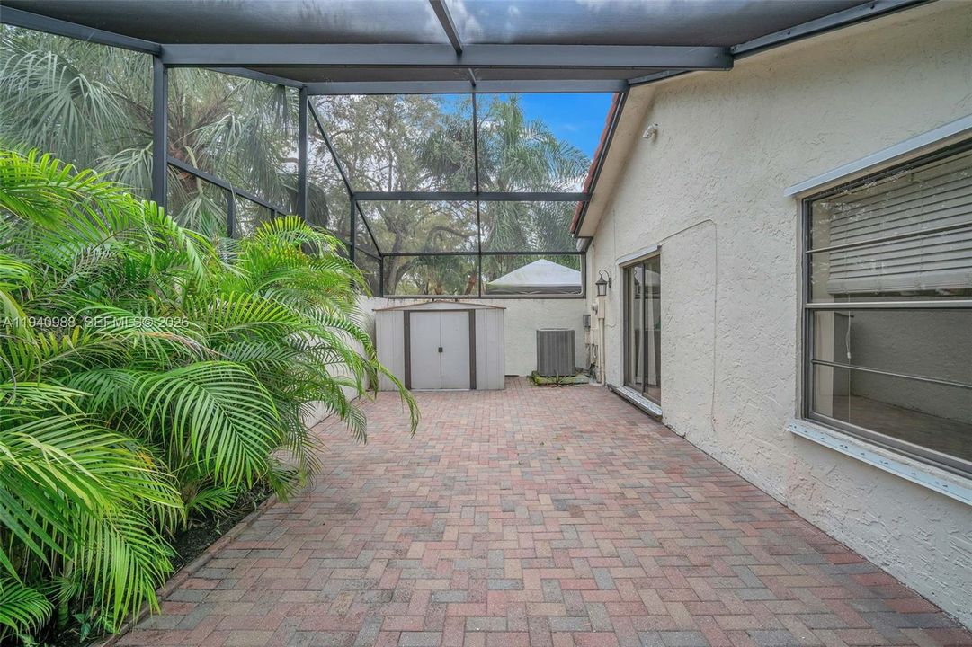 For Rent: $3,200 (3 beds, 2 baths, 1327 Square Feet)