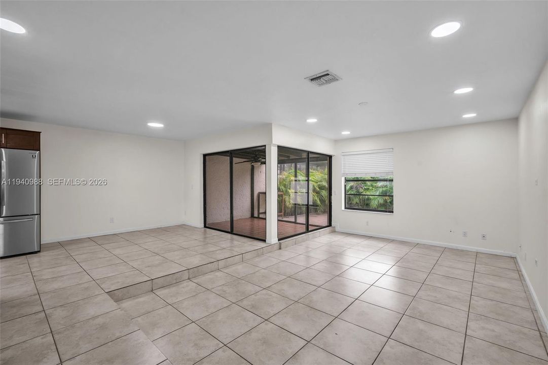 For Rent: $3,200 (3 beds, 2 baths, 1327 Square Feet)