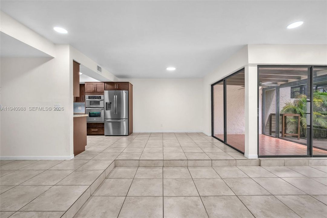 For Rent: $3,200 (3 beds, 2 baths, 1327 Square Feet)