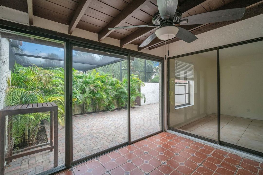 For Rent: $3,200 (3 beds, 2 baths, 1327 Square Feet)