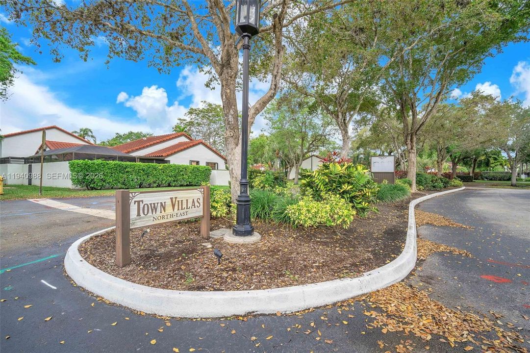 For Rent: $3,200 (3 beds, 2 baths, 1327 Square Feet)