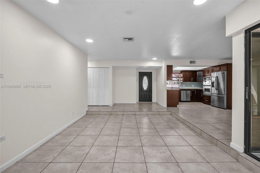 For Rent: $3,200 (3 beds, 2 baths, 1327 Square Feet)