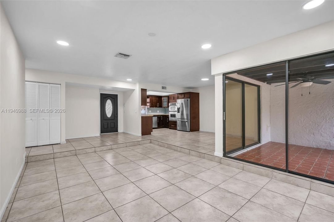 For Rent: $3,200 (3 beds, 2 baths, 1327 Square Feet)