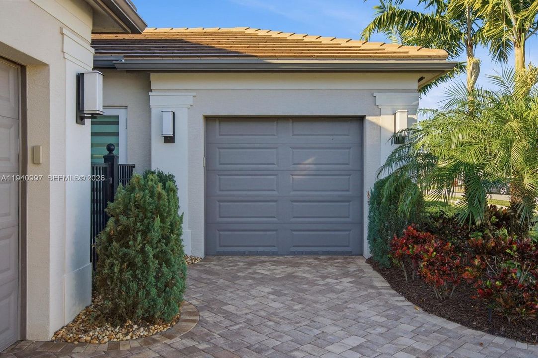 1 car garage