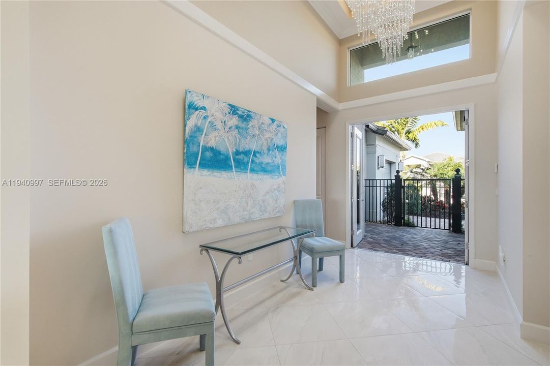 En Venta: $949,900 (3 camas, 2 baños, 2580 Pies cuadrados)