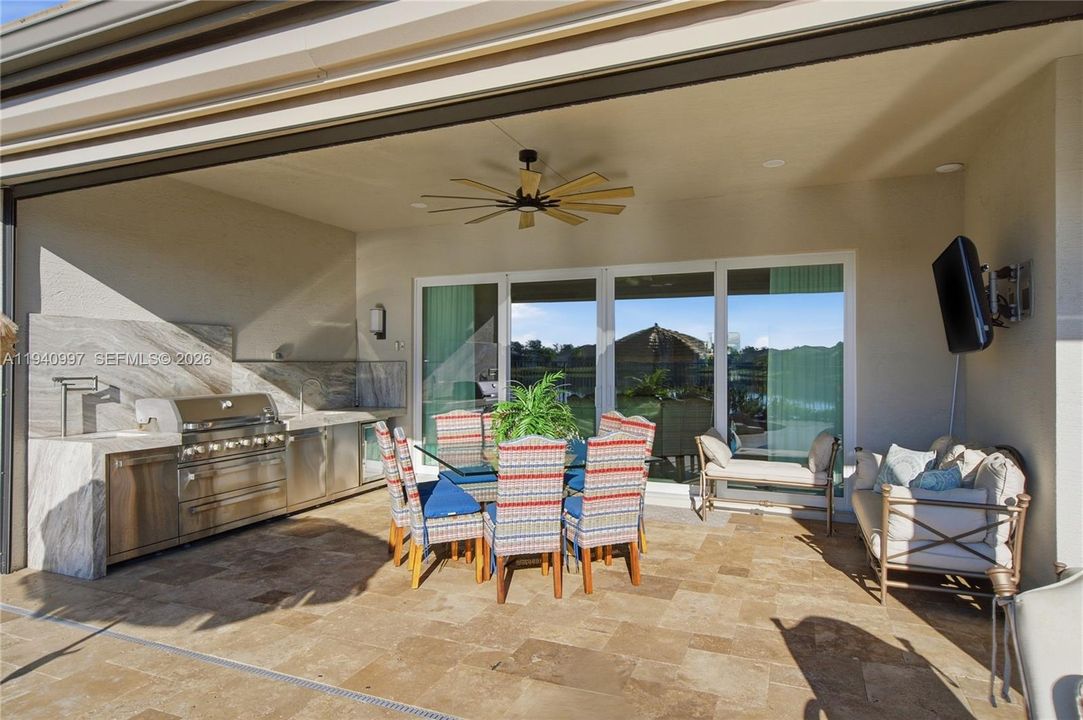Covered patio and outdoor kitchen