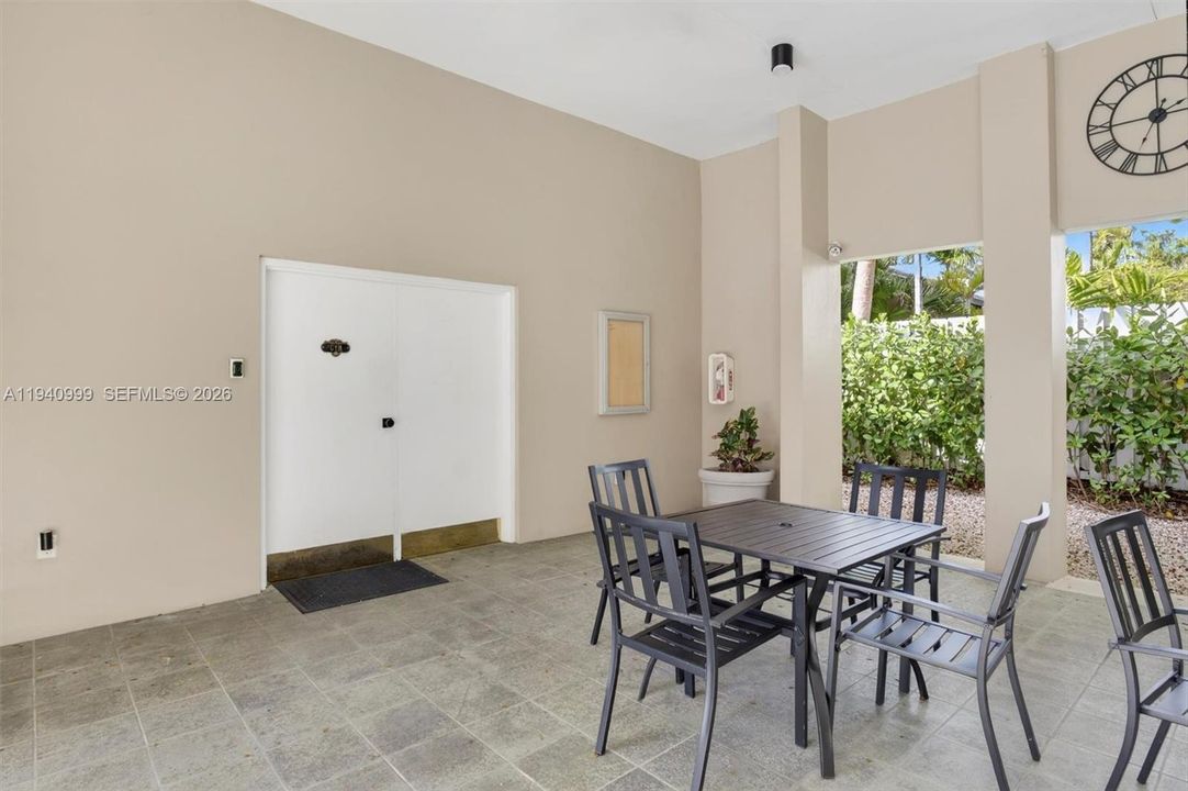 For Sale: $850,000 (3 beds, 2 baths, 1680 Square Feet)