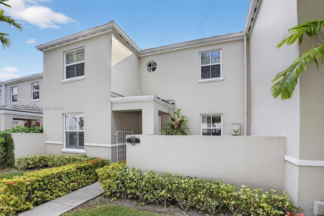 For Sale: $850,000 (3 beds, 2 baths, 1680 Square Feet)