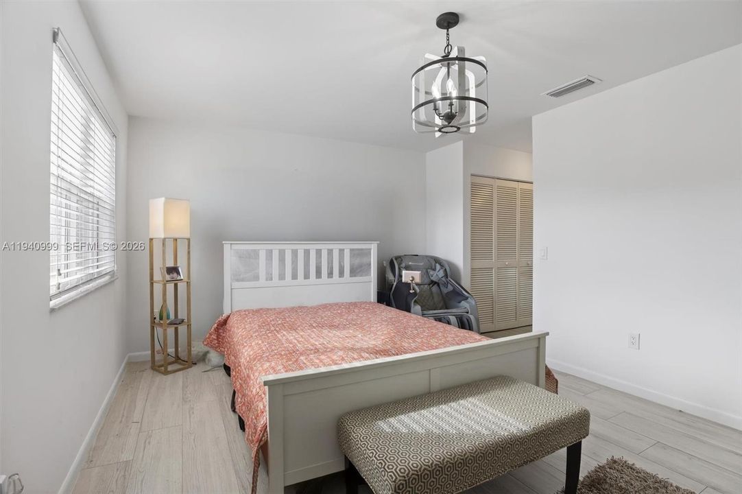 For Sale: $850,000 (3 beds, 2 baths, 1680 Square Feet)