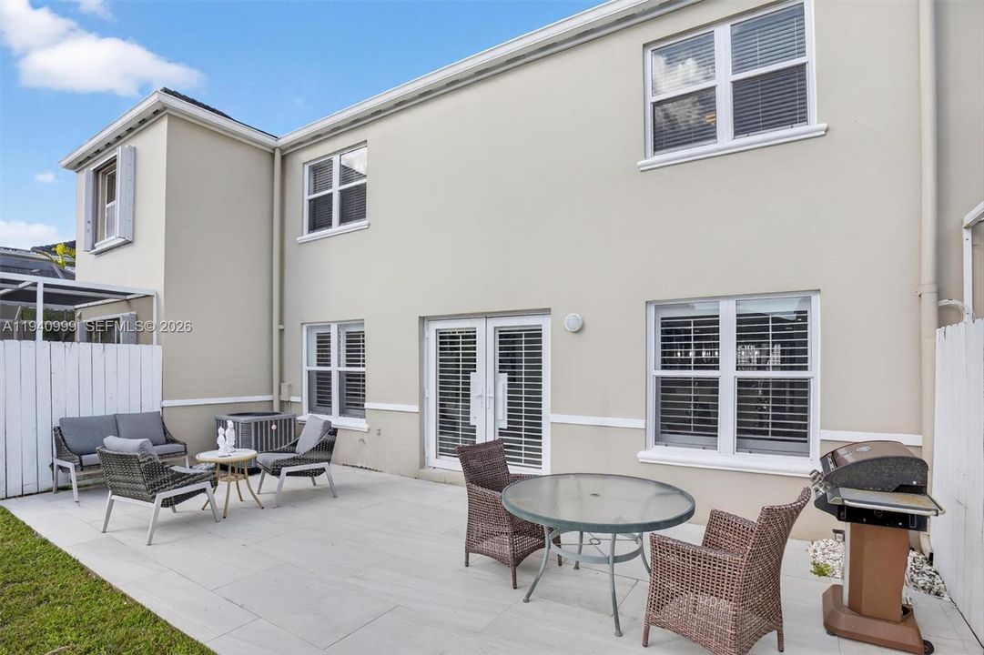 For Sale: $850,000 (3 beds, 2 baths, 1680 Square Feet)