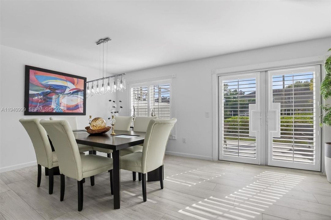 For Sale: $850,000 (3 beds, 2 baths, 1680 Square Feet)