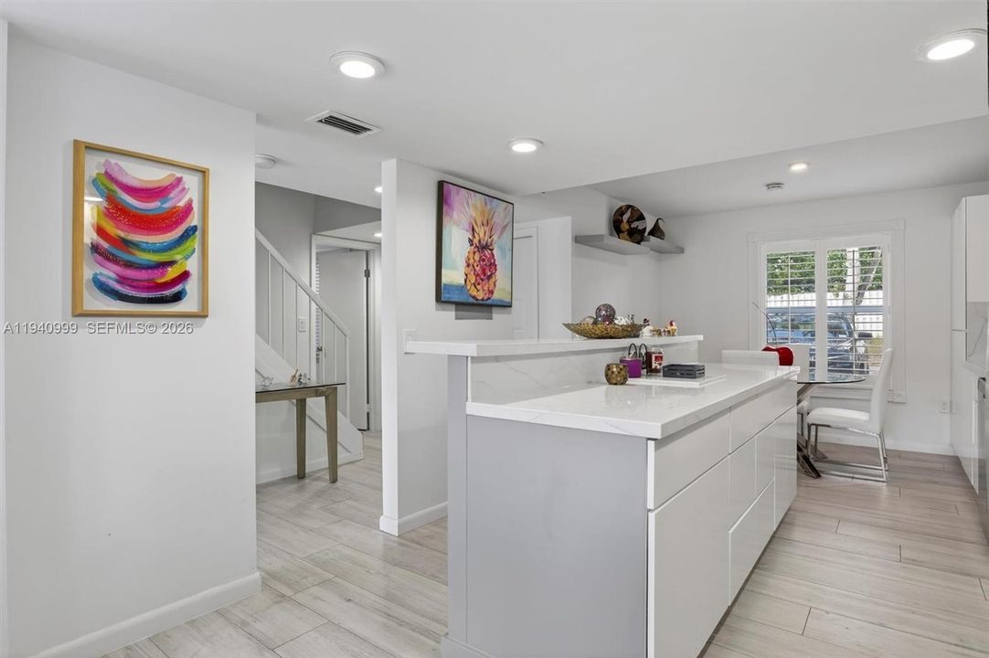 For Sale: $850,000 (3 beds, 2 baths, 1680 Square Feet)