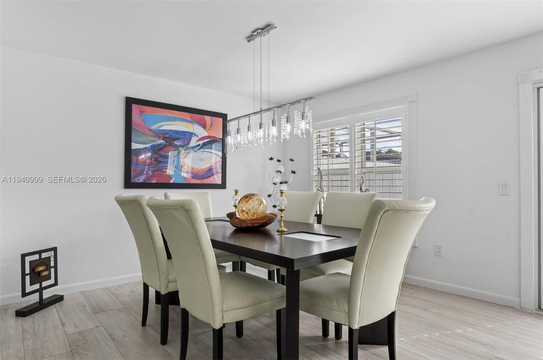 For Sale: $850,000 (3 beds, 2 baths, 1680 Square Feet)