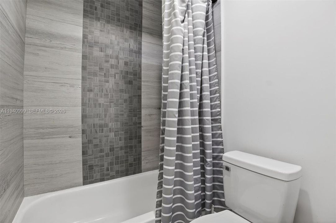 For Sale: $850,000 (3 beds, 2 baths, 1680 Square Feet)