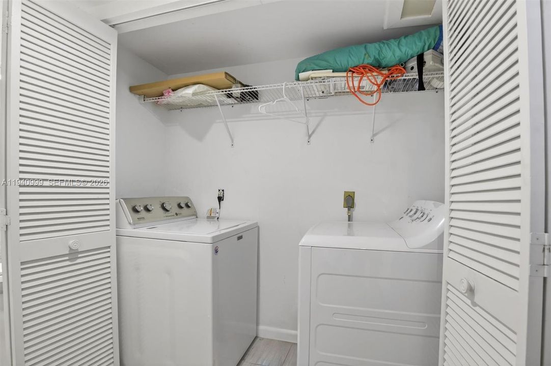 For Sale: $850,000 (3 beds, 2 baths, 1680 Square Feet)