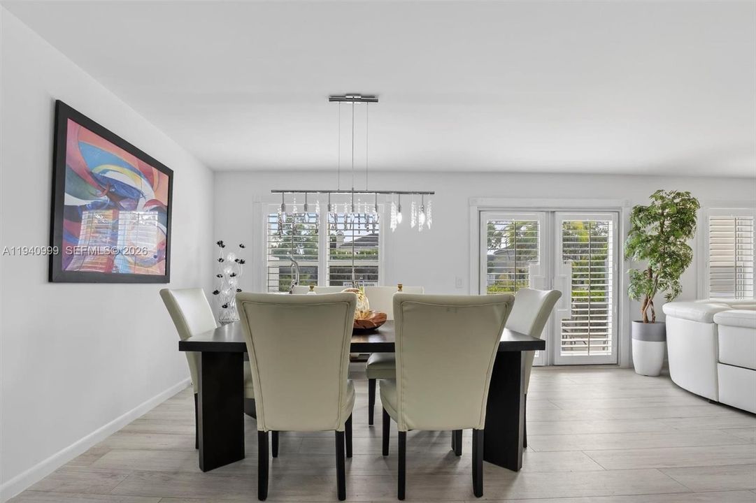 For Sale: $850,000 (3 beds, 2 baths, 1680 Square Feet)