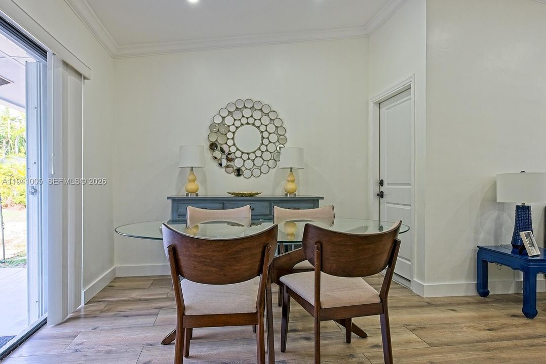 For Rent: $6,800 (3 beds, 2 baths, 1752 Square Feet)