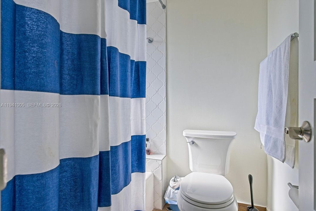 For Rent: $6,800 (3 beds, 2 baths, 1752 Square Feet)