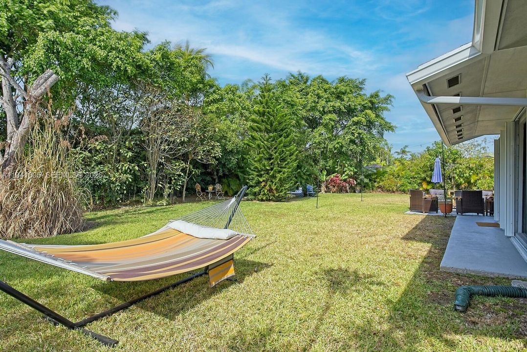 For Rent: $6,800 (3 beds, 2 baths, 1752 Square Feet)