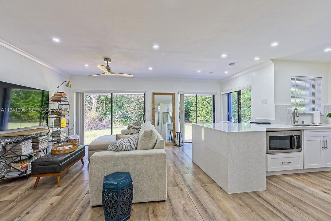 For Rent: $6,800 (3 beds, 2 baths, 1752 Square Feet)