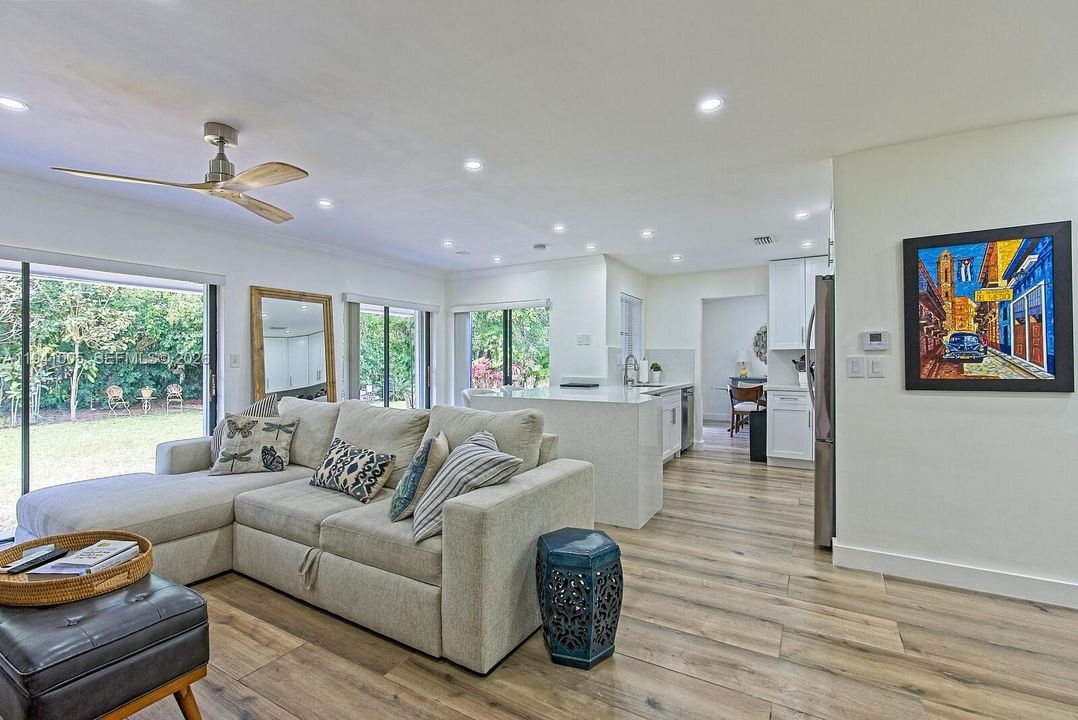 For Rent: $6,800 (3 beds, 2 baths, 1752 Square Feet)