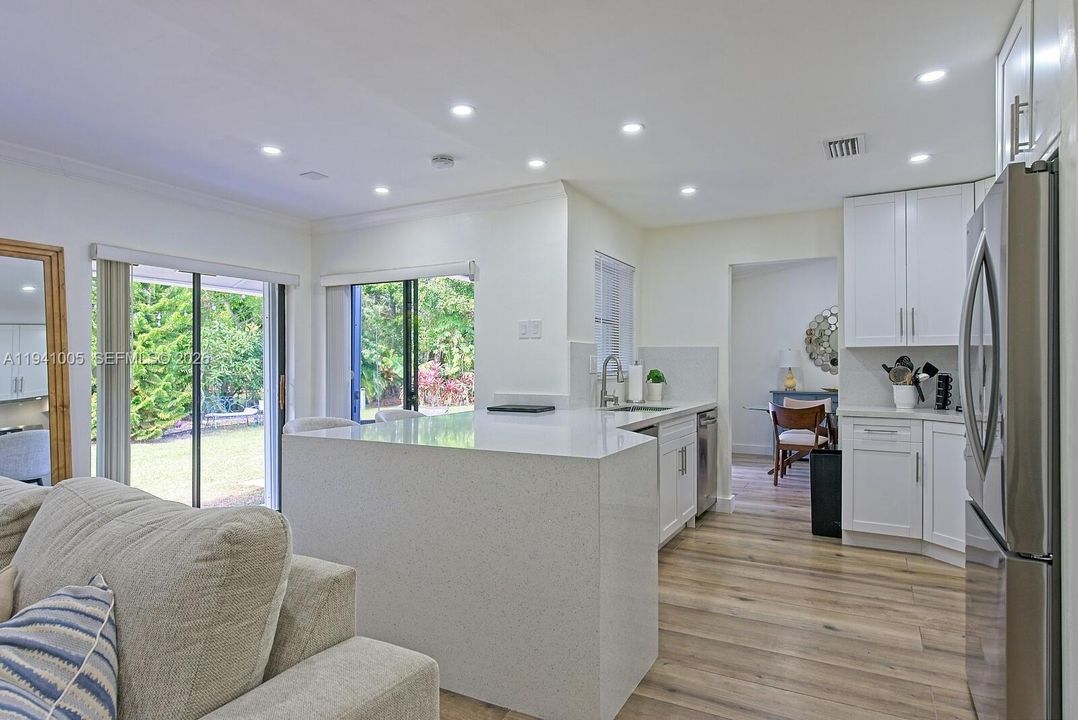 For Rent: $6,800 (3 beds, 2 baths, 1752 Square Feet)