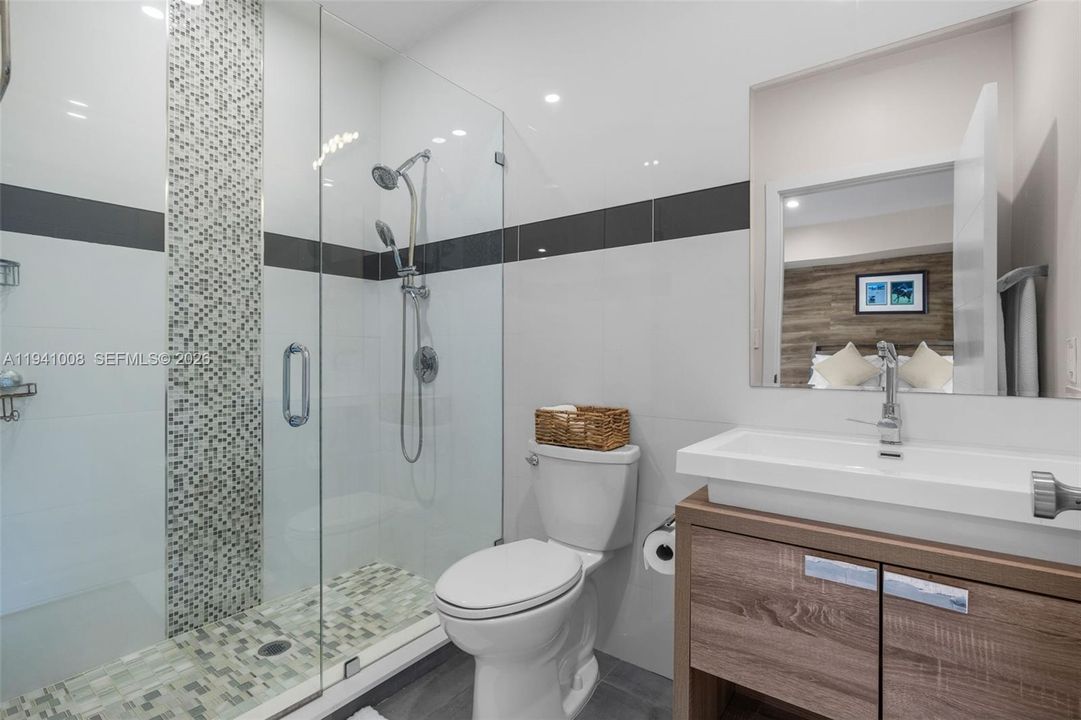 На продажу: $3,799,999 (3 спален, 3 ванн, 2792 Квадратных фут)