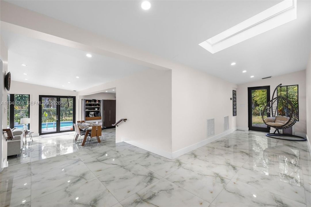 На продажу: $3,799,999 (3 спален, 3 ванн, 2792 Квадратных фут)