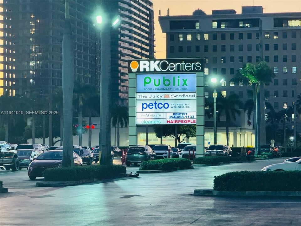 出租: $2,350 (2 贝兹, 2 浴室, 1092 平方英尺)