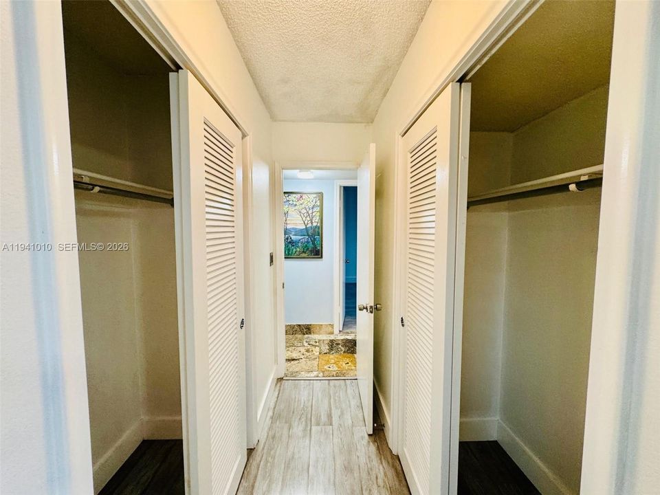 出租: $2,350 (2 贝兹, 2 浴室, 1092 平方英尺)