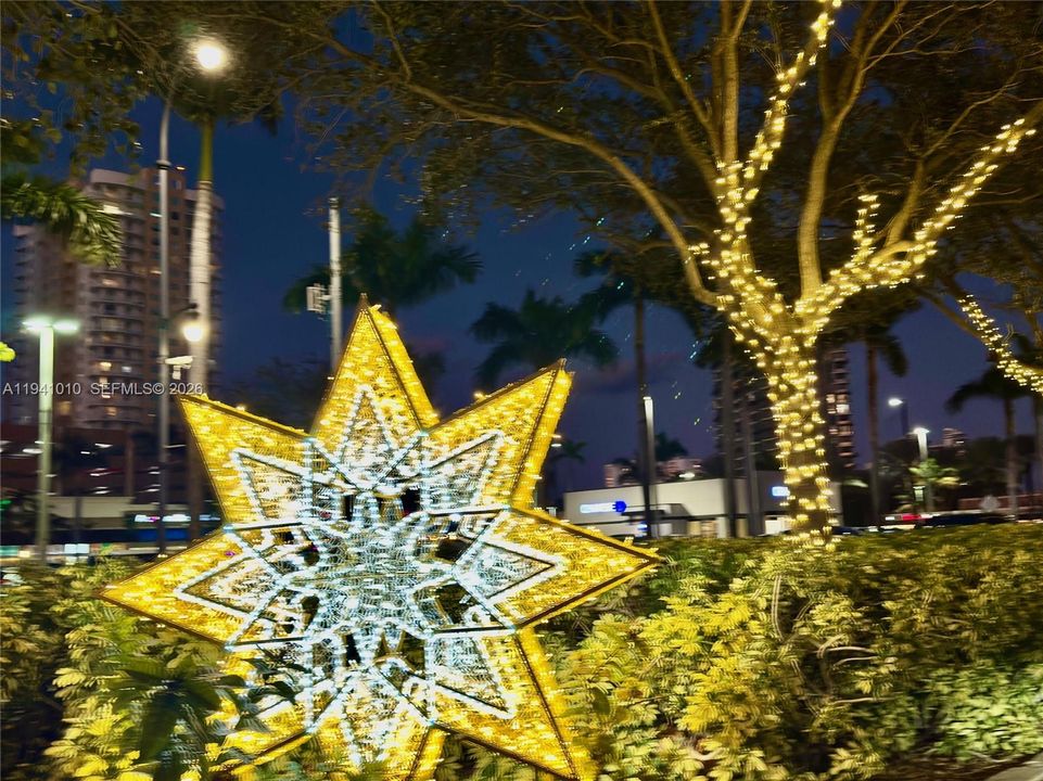 出租: $2,350 (2 贝兹, 2 浴室, 1092 平方英尺)