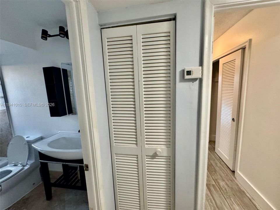 出租: $2,350 (2 贝兹, 2 浴室, 1092 平方英尺)