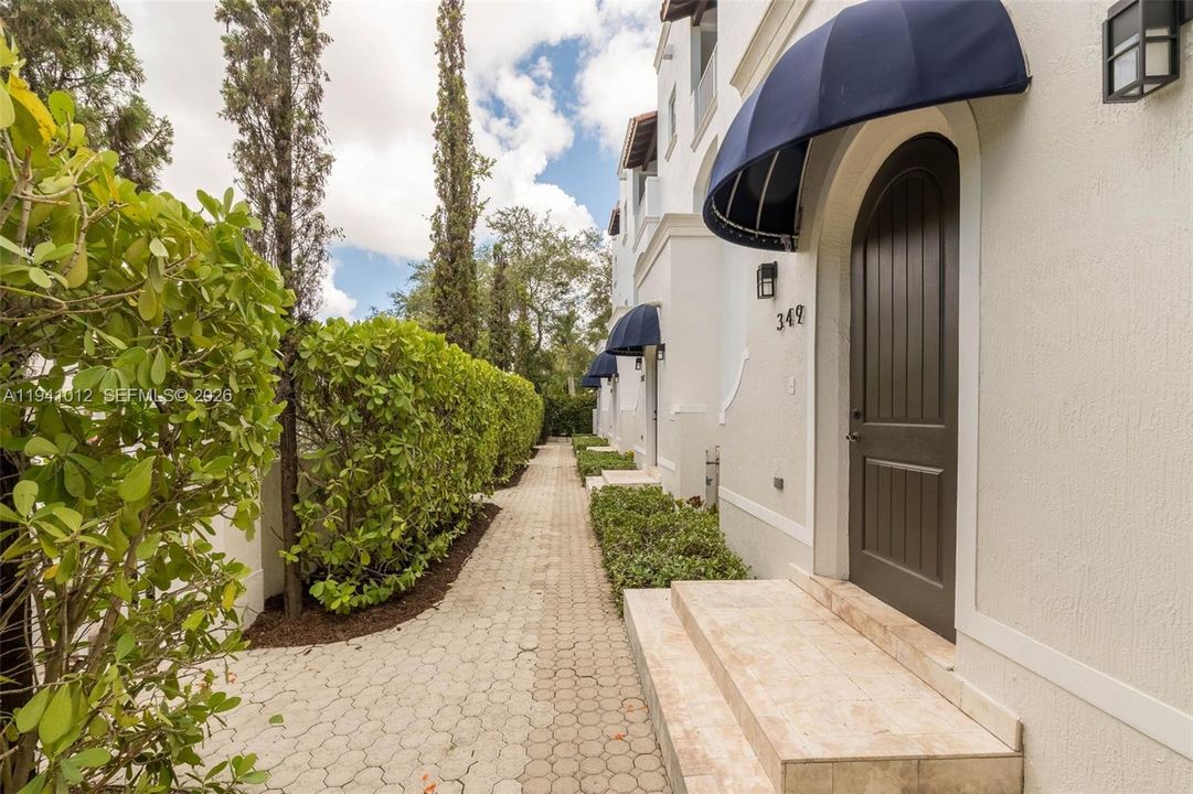 For Sale: $1,599,000 (3 beds, 3 baths, 2761 Square Feet)