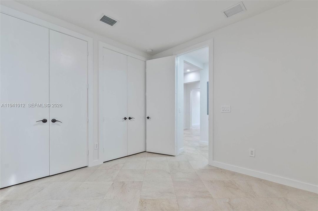 For Sale: $1,599,000 (3 beds, 3 baths, 2761 Square Feet)