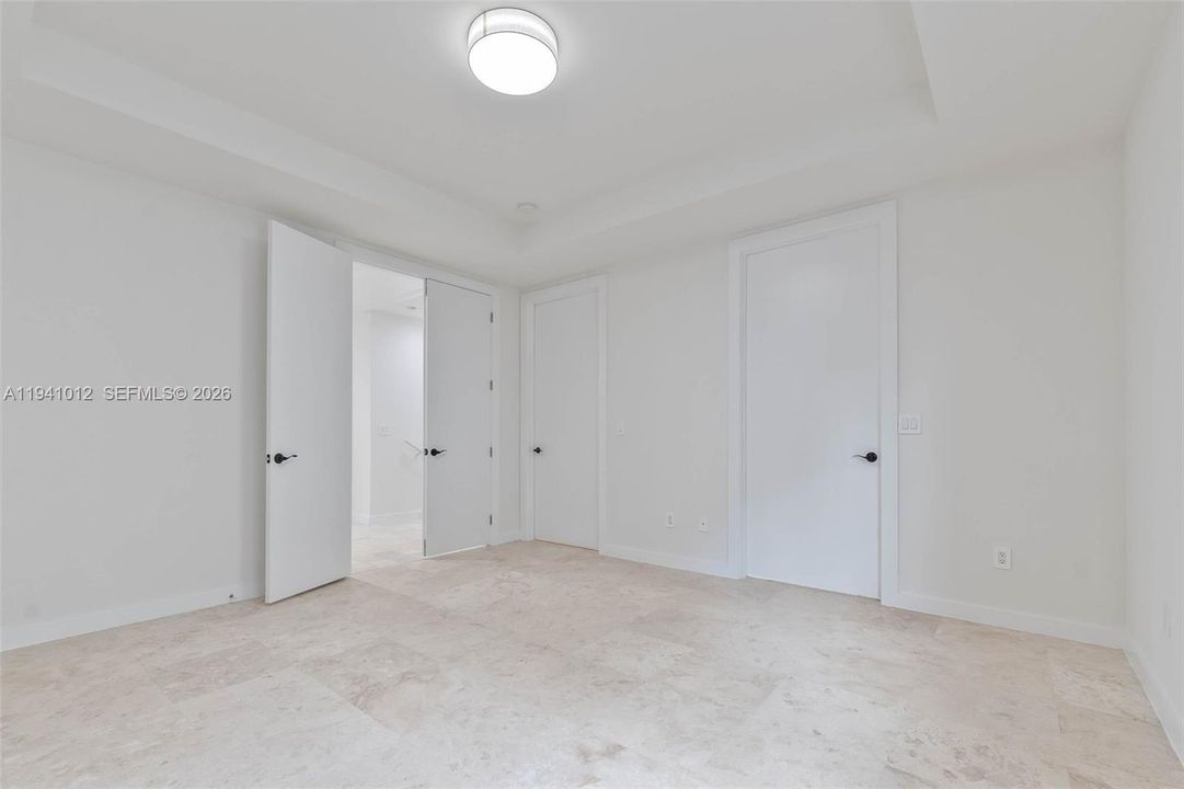 For Sale: $1,599,000 (3 beds, 3 baths, 2761 Square Feet)