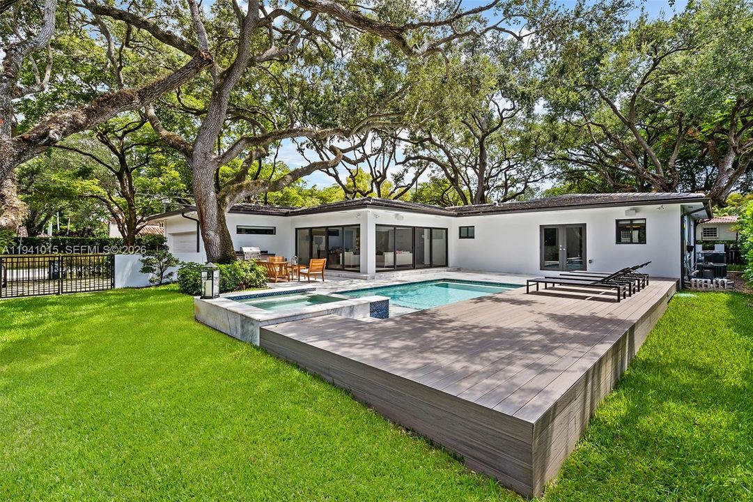 En Venta: $4,500,000 (3 camas, 3 baños, 2381 Pies cuadrados)