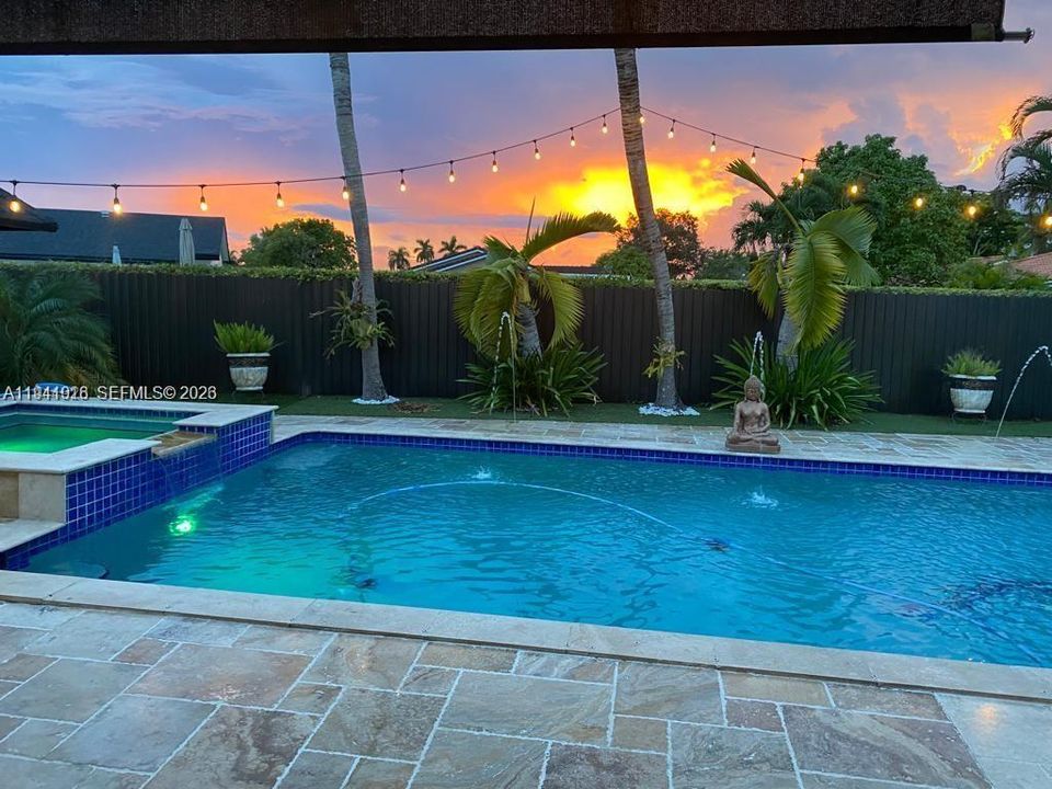 出租: $4,000 (3 贝兹, 2 浴室, 1882 平方英尺)