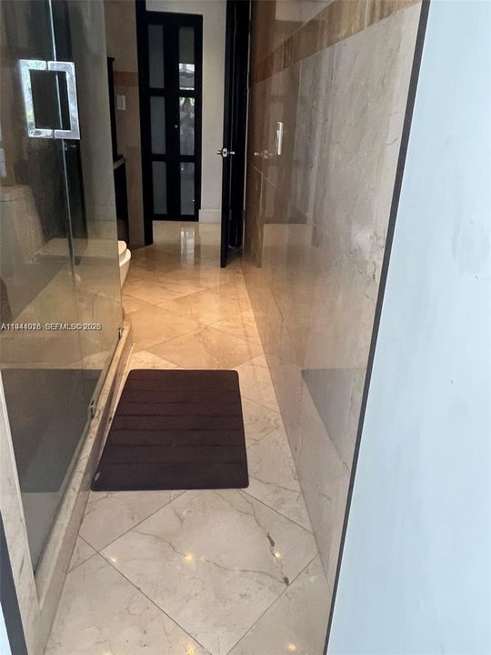 出租: $4,000 (3 贝兹, 2 浴室, 1882 平方英尺)