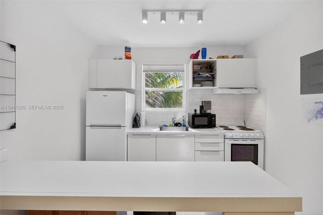 В аренду: $1,750 (1 спален, 1 ванн, 3696 Квадратных фут)