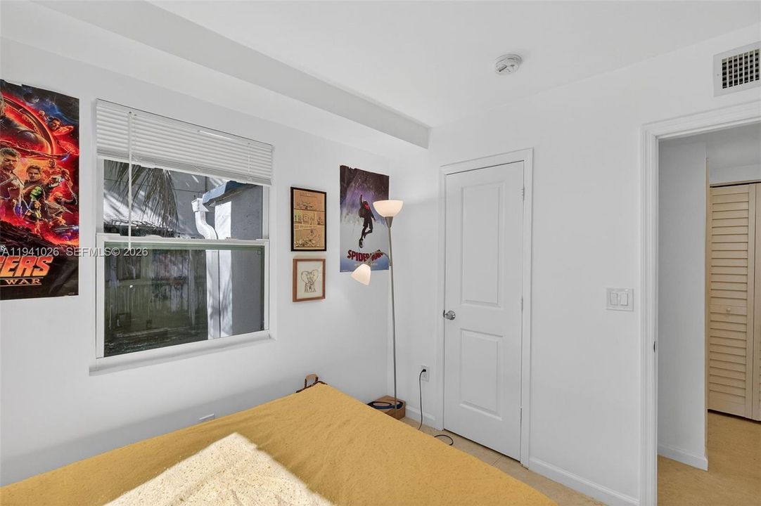 В аренду: $1,750 (1 спален, 1 ванн, 3696 Квадратных фут)