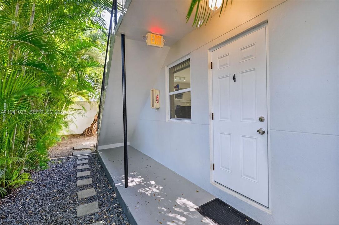 В аренду: $1,750 (1 спален, 1 ванн, 3696 Квадратных фут)